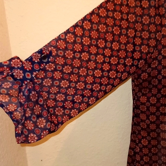 Dress Barn Sheer Printed Roll Tab Sleeve Blouse - Picture 4 of 11